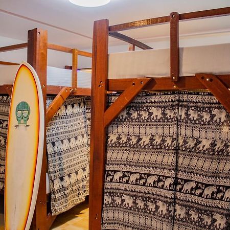 Surf & Party Weligama Hostel Ngoại thất bức ảnh