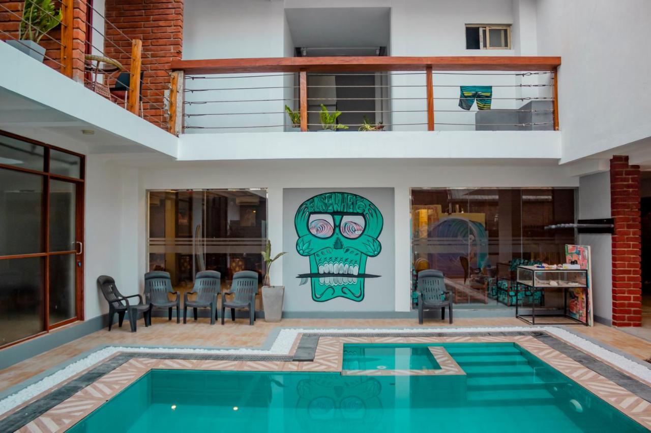 Surf & Party Weligama Hostel Ngoại thất bức ảnh