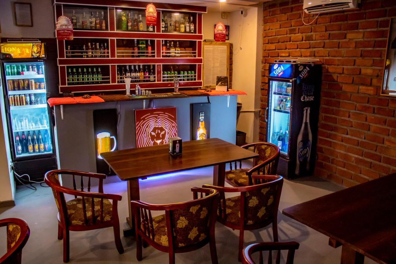 Surf & Party Weligama Hostel Ngoại thất bức ảnh