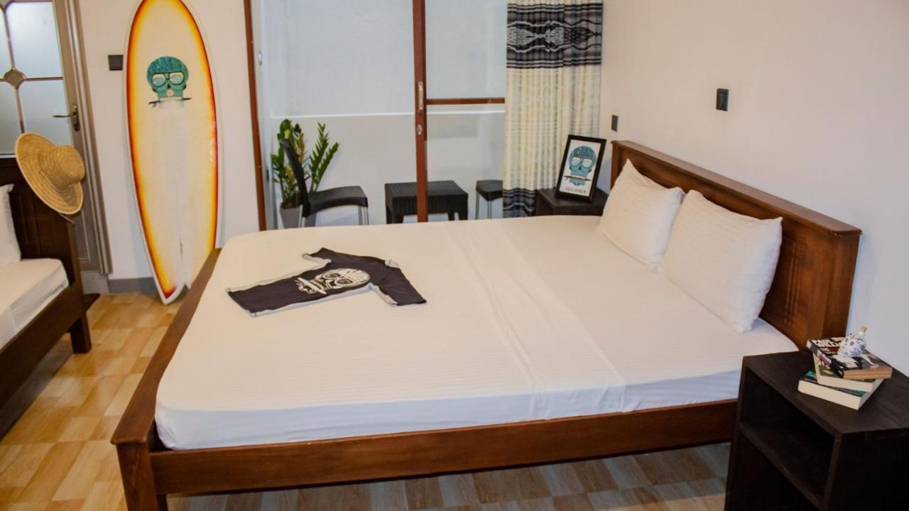 Surf & Party Weligama Hostel Ngoại thất bức ảnh