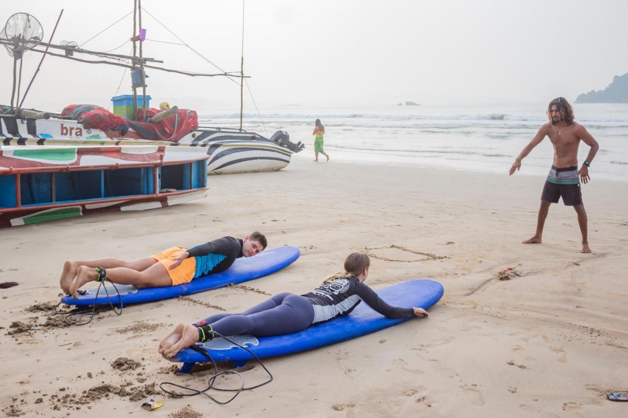 Surf & Party Weligama Hostel Ngoại thất bức ảnh