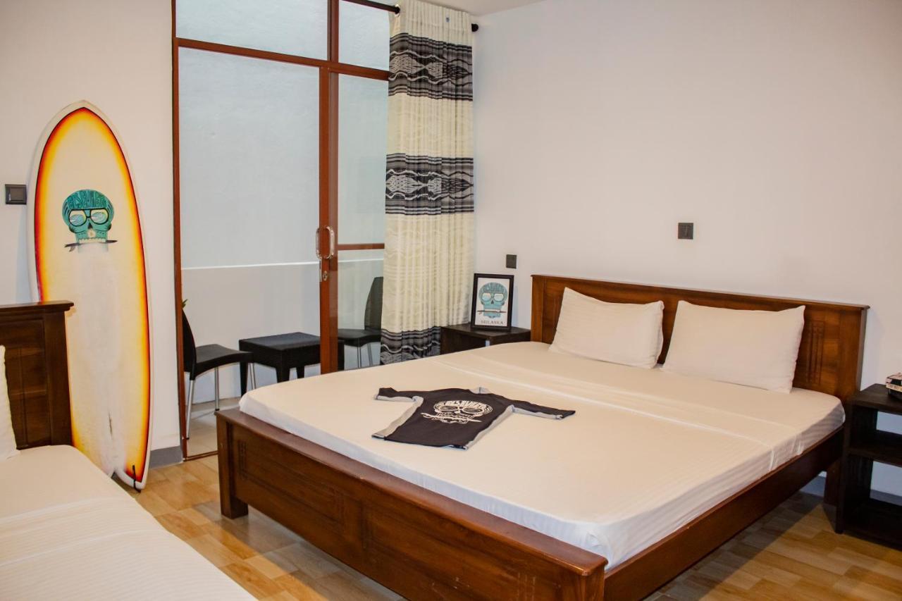 Surf & Party Weligama Hostel Ngoại thất bức ảnh