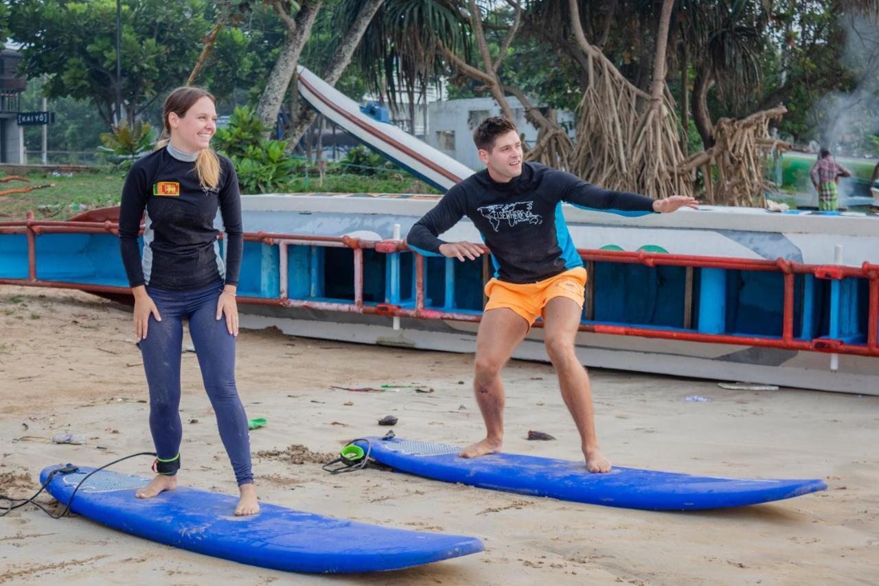 Surf & Party Weligama Hostel Ngoại thất bức ảnh