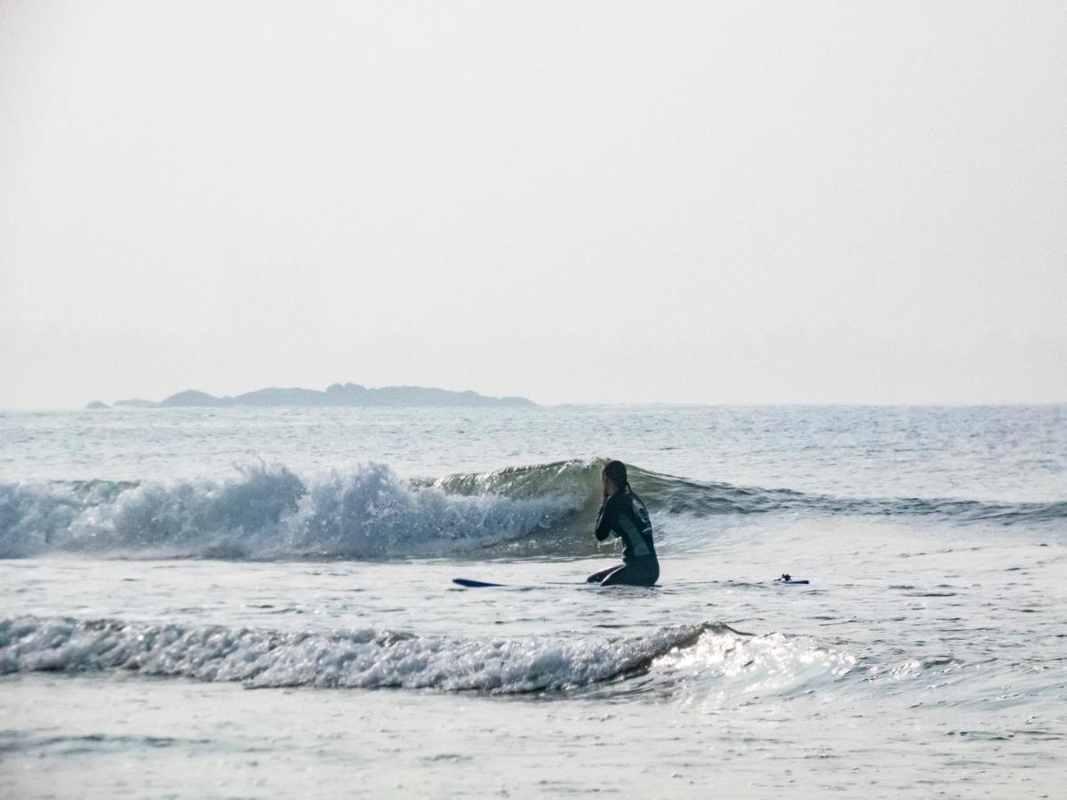 Surf & Party Weligama Hostel Ngoại thất bức ảnh