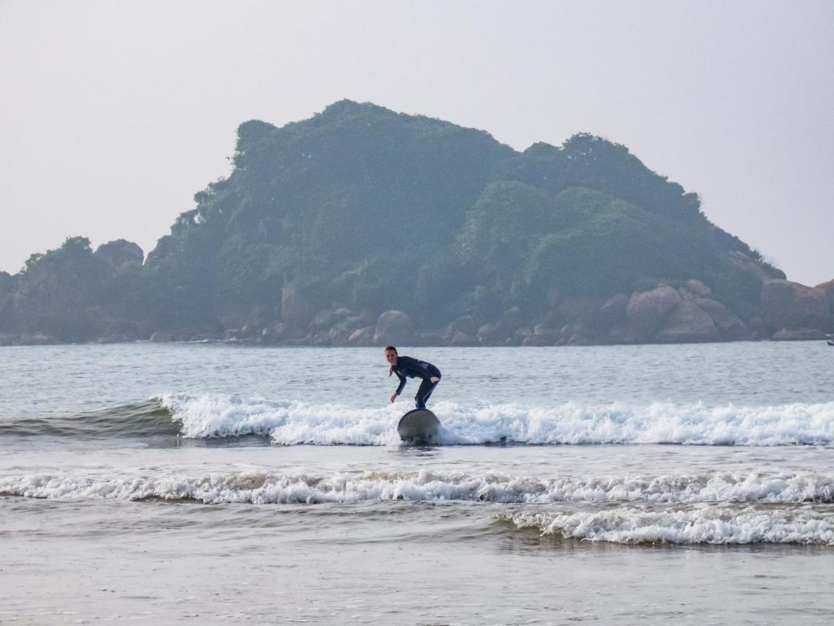 Surf & Party Weligama Hostel Ngoại thất bức ảnh