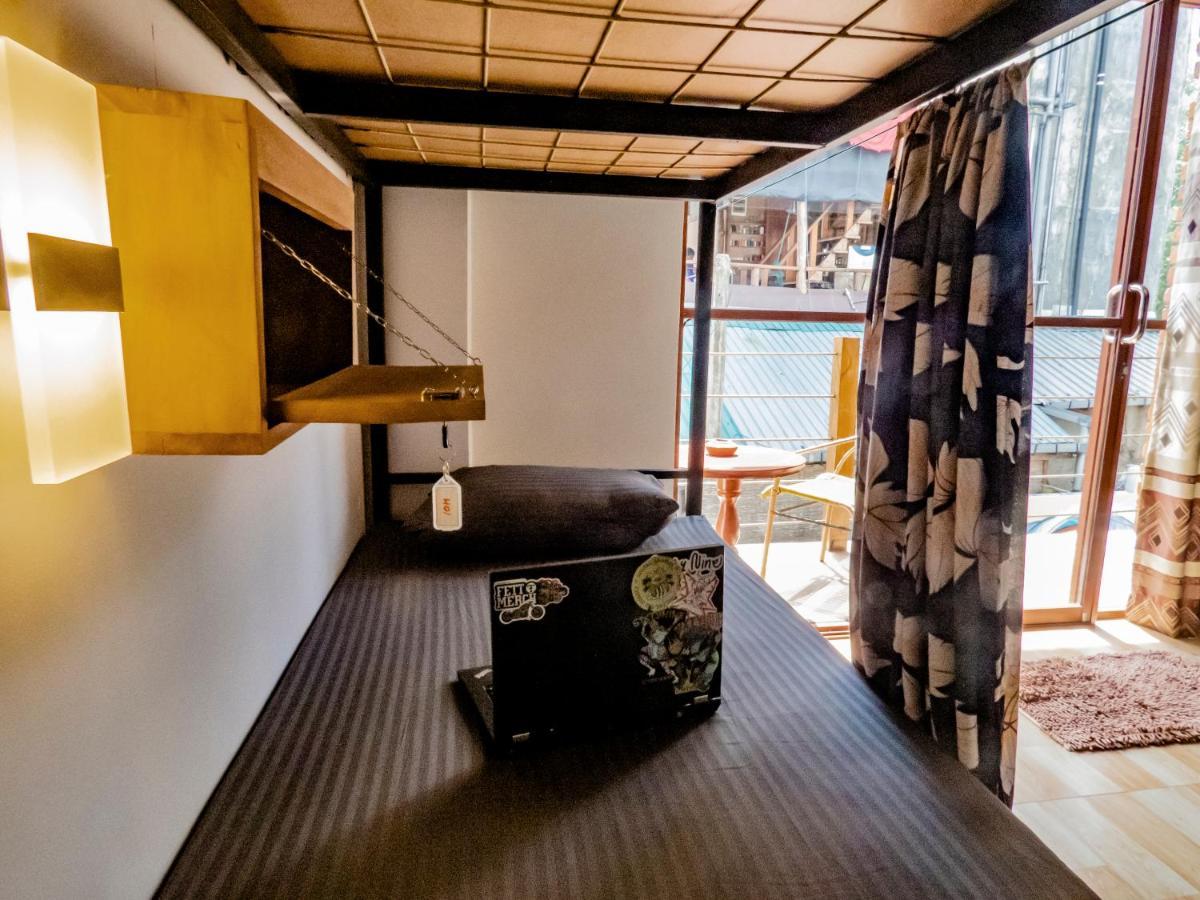 Surf & Party Weligama Hostel Ngoại thất bức ảnh