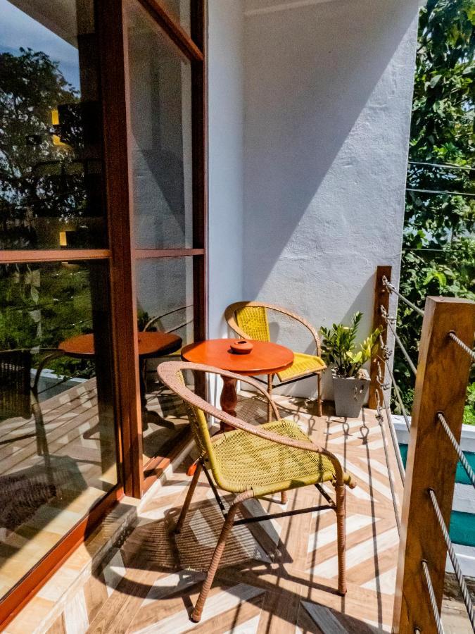 Surf & Party Weligama Hostel Ngoại thất bức ảnh
