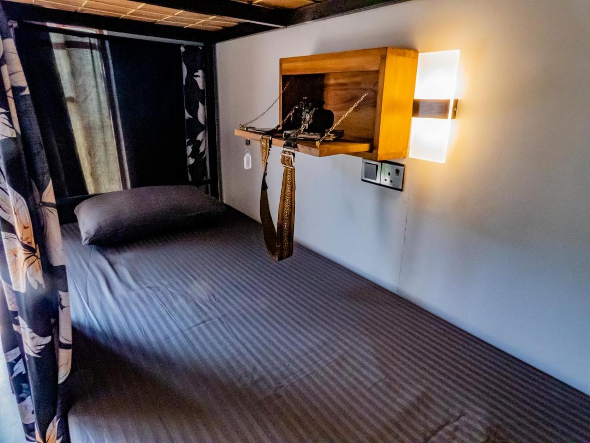 Surf & Party Weligama Hostel Ngoại thất bức ảnh